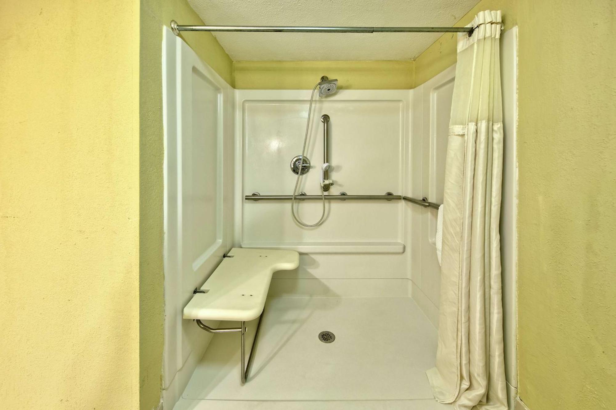 ดับเบิลทรี บาย ฮิลตัน จอห์นสันซิตี้ Hotel ภายนอก รูปภาพ