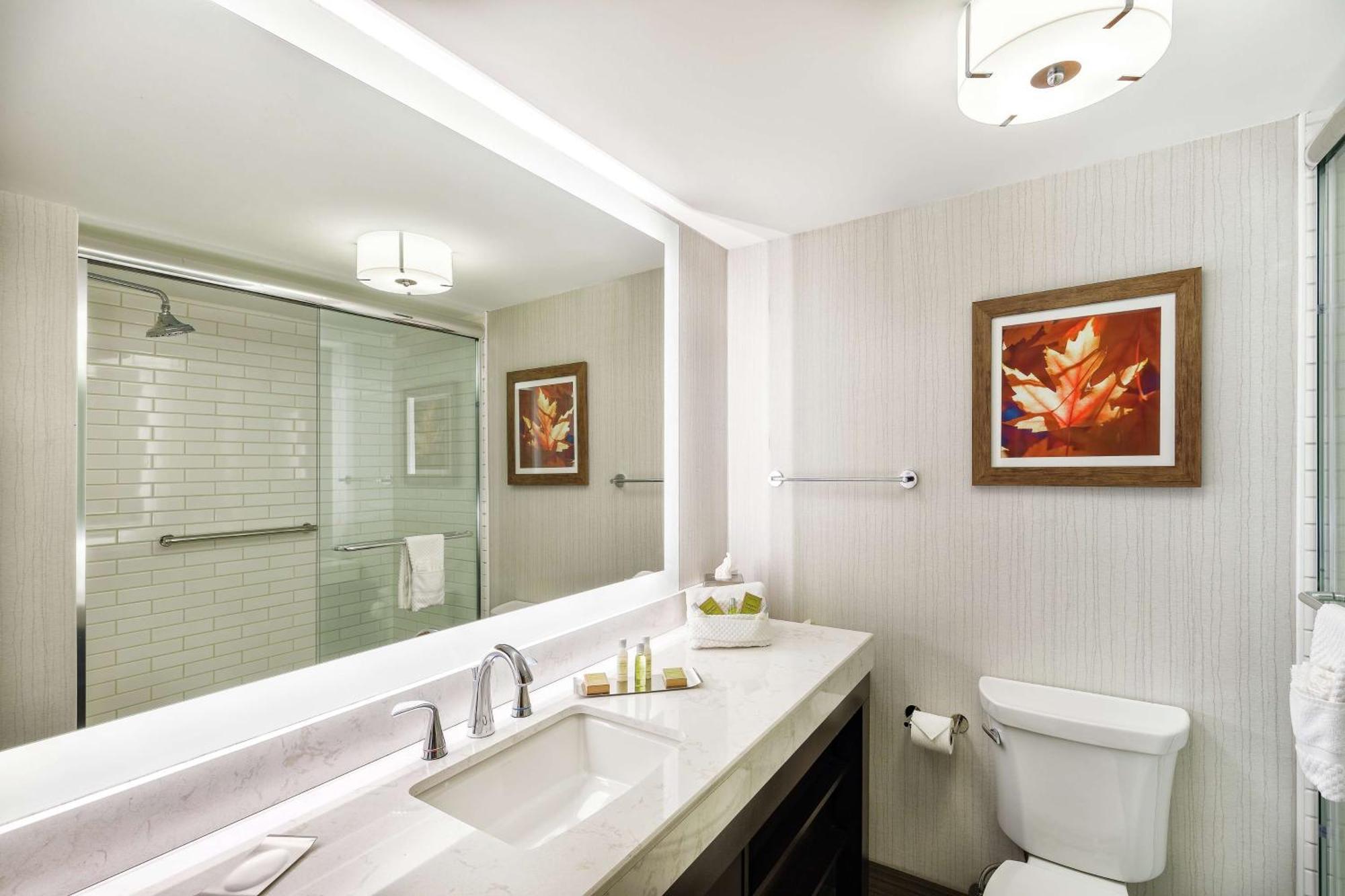 ดับเบิลทรี บาย ฮิลตัน จอห์นสันซิตี้ Hotel ภายนอก รูปภาพ